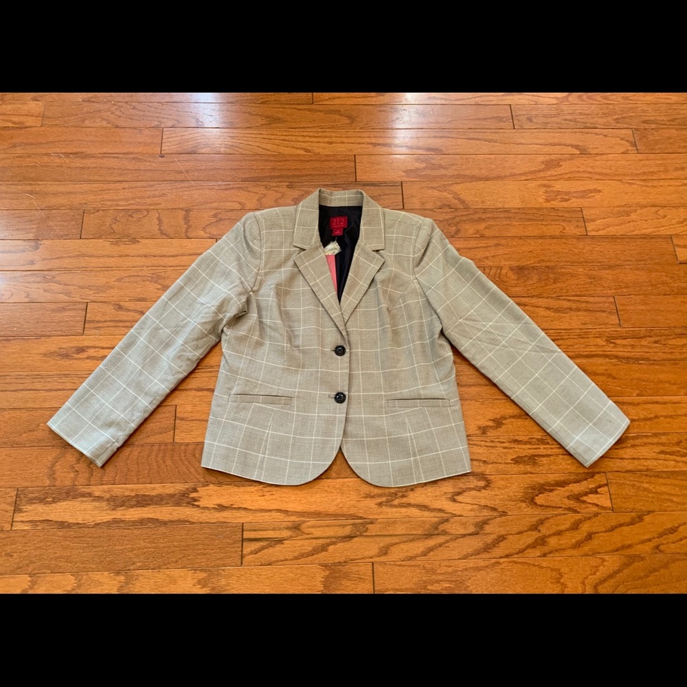 Kohls 212 Collection LS Woman’s Blazer Size 16